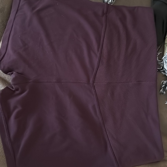 Athleta large biker shorts 4” length - Picture 3 of 3